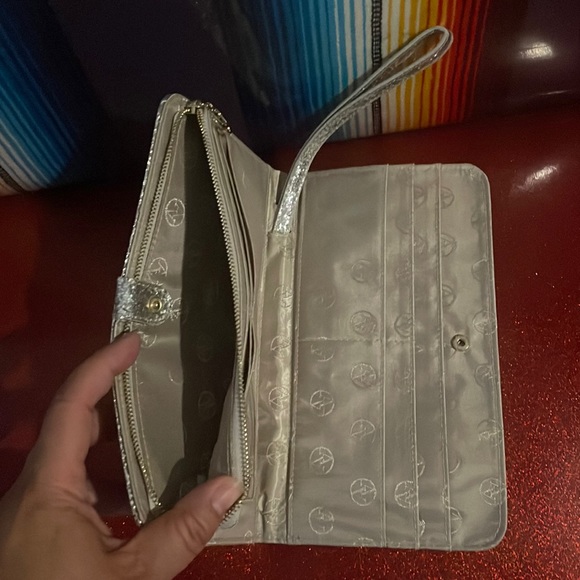 Adrienne Vittadini Silver Sparkle Wristlet Wallet - Picture 5 of 8